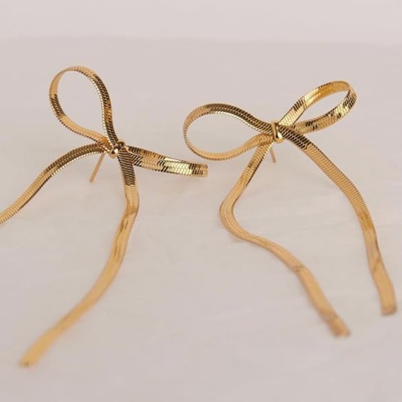 Belerra Gold Bow Earrings - NWT! - Picture 1 of 4